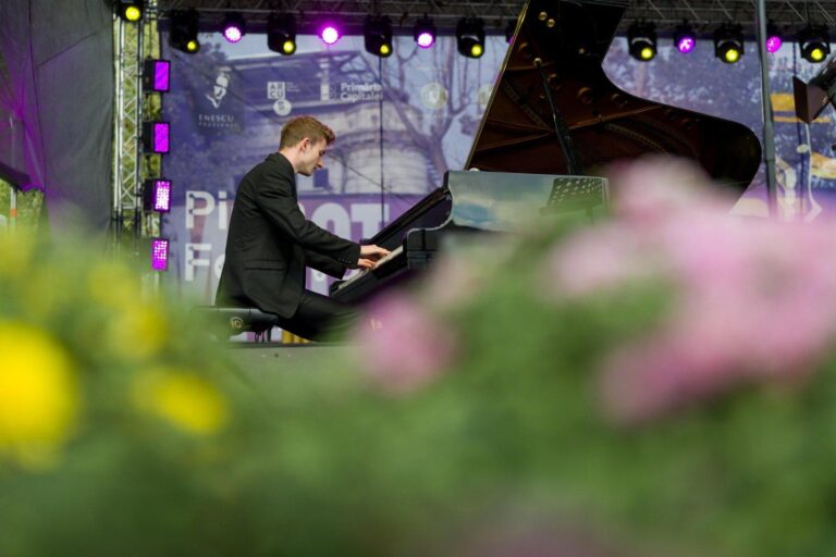 Concerte gratuite de muzică clasică în Piața George Enescu