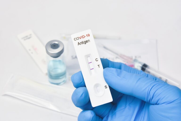 Creșterea cazurilor de COVID-19 în rândul copiilor pe fondul începerii anului școlar