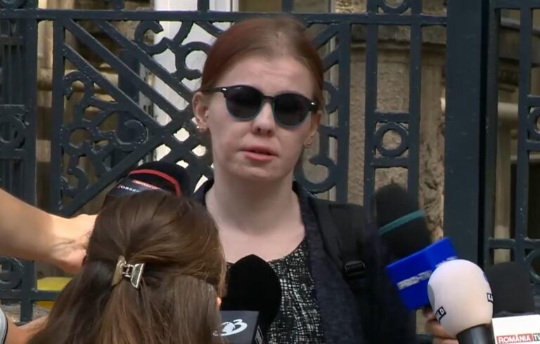 Declarațiile femeii surprinse cu șase cuțite la intrarea în Parlament