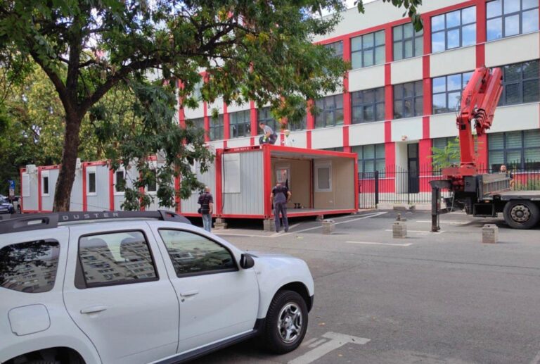 Demisie în bloc a directorilor de la cea mai mare școală din București – Hamburg 195