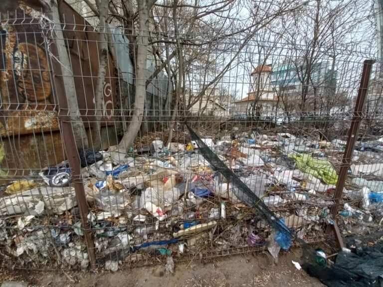 Garda Naţională de Mediu: 85% dintre deşeurile generate în Bucureşti ajung netratate la groapa de gunoi