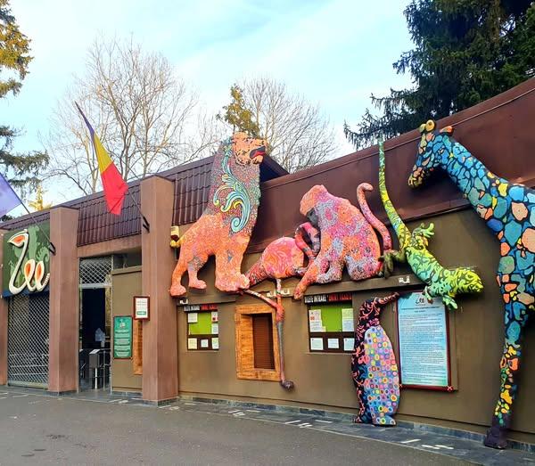 Grădina Zoologică din București vă așteaptă cu brațele deschise