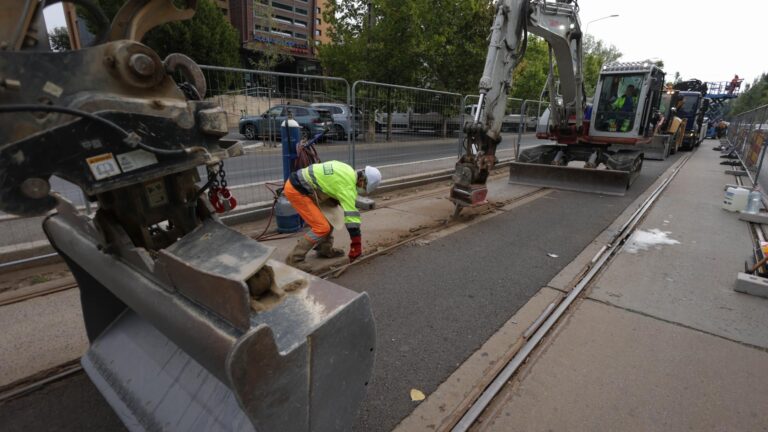 Încep lucrările de reabilitare a șinei de tramvai de pe Pallady, lot 1, până în Bd. Basarabia. Bujduveanu: E foarte riscant să dăm drumul la toate șantierele
