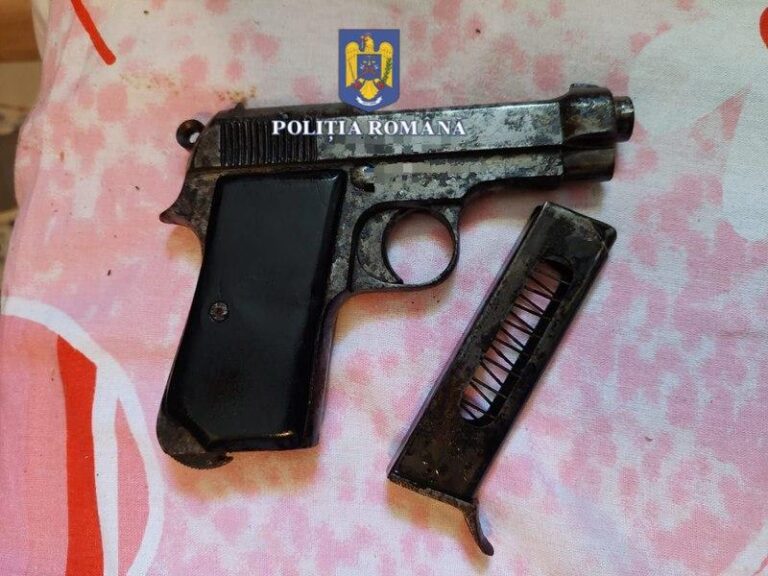 Percheziție în București: Pistol și muniție descoperite la un bărbat cu antecedente penale