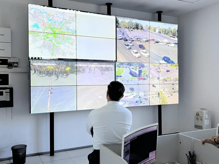 Primarul General al Capitalei și arhitectul șef ar putea deveni membrii ai Comisiei Tehnice de Circulație. Un proiect de hotărâre în acest sens este supus dezbaterii publice