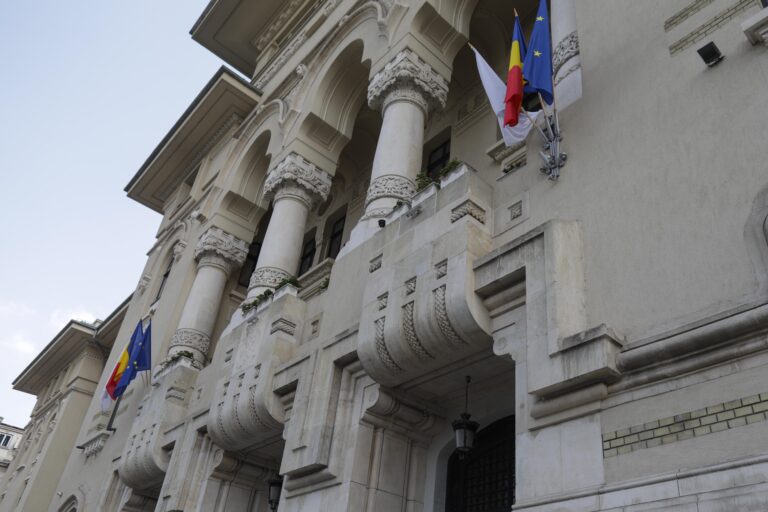 Cat de MARI sunt salariile de la PMB?