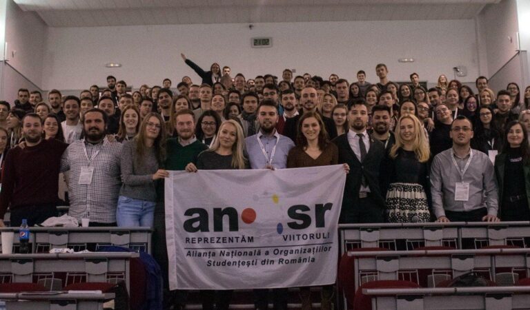 Studenţii se alătură protestului profesorilor din 8 septembrie și îndeamnă la miting: „Banii alocaţi pentru educaţie sunt o investiţie, nu o cheltuială”