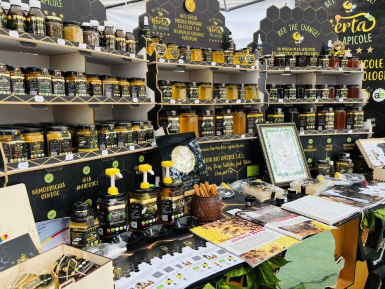 Târg de produse tradiționale în curtea Ministerului Agriculturii