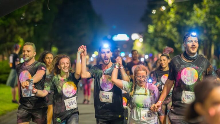 The Color Run Night revine în București pe Bulevardul Unirii