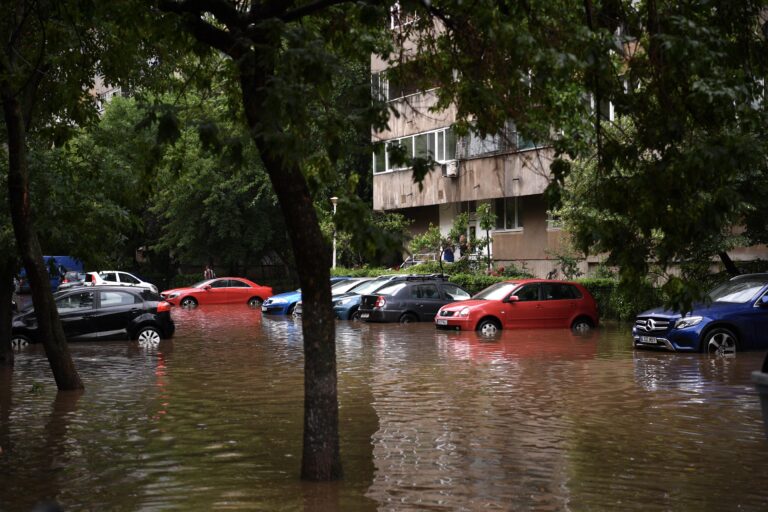 Bucureștiul și Ilfovul, sub o ploaie aproape record