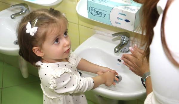 Campanie educațională dedicată igienei mâinilor în școlile din București