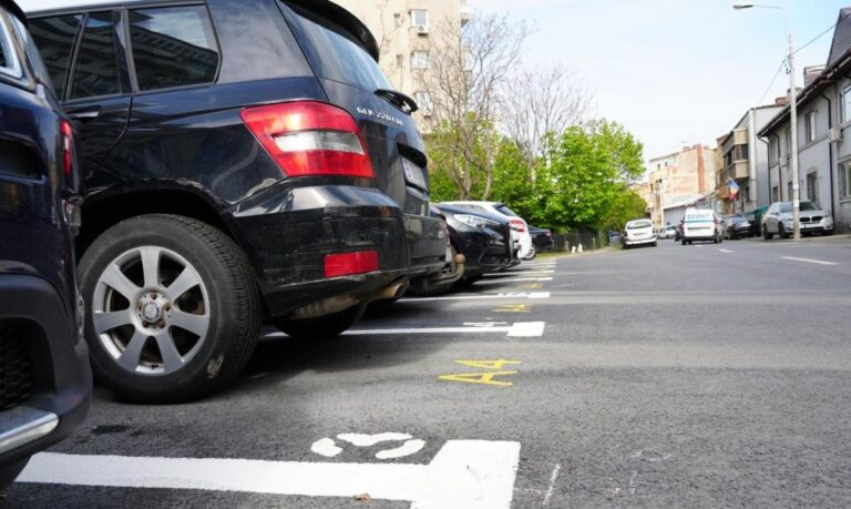 Cetățenii din Sectorul 3 pot solicita o a doua autorizație de parcare în zonele desemnate
