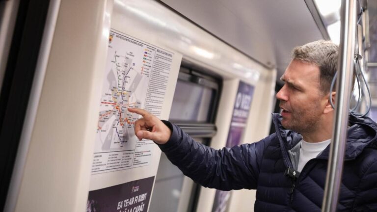 Drulă, la metrou, în gecuța de fâș electorală, se uită curios la hartă și ne spune că Magistrala 5 trebuie extinsă. „Planul e clar”