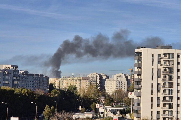 Incendiu pe strada Mieilor, în zona Mihai Bravu