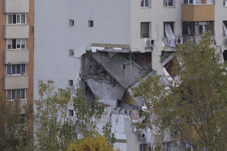 Inginer structurist: Blocul din Rahova necesita consolidare urgentă