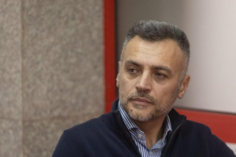 Mihai Popovici, tatăl lui David, răspunde acuzațiilor de comportament dictatorial la Academia de înot Dinamo București