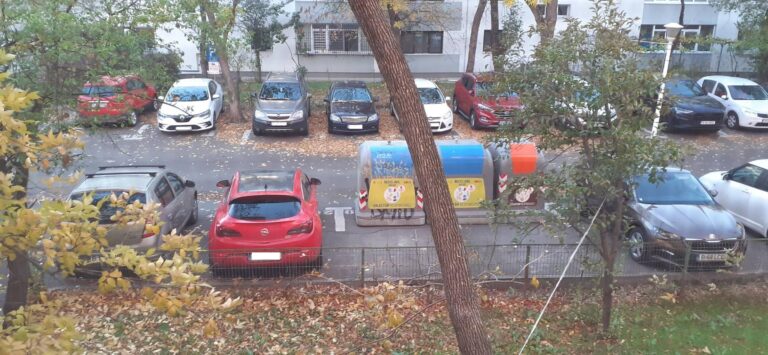 Nemulțumiri în Sectorul 3 din București din cauza amplasării ghenelor de gunoi