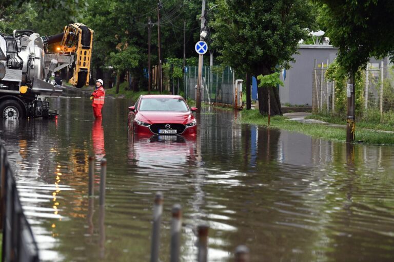 Număr unic de urgență, anunțat de PMB pentru episodul de vremea extremă