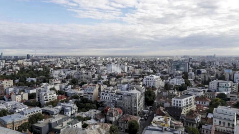 Termo ALERT | Peste 2000 de blocuri au probleme cu apa caldă și căldura în București astăzi. Termoenergetica are lista adreselor afectate din toate sectoarele