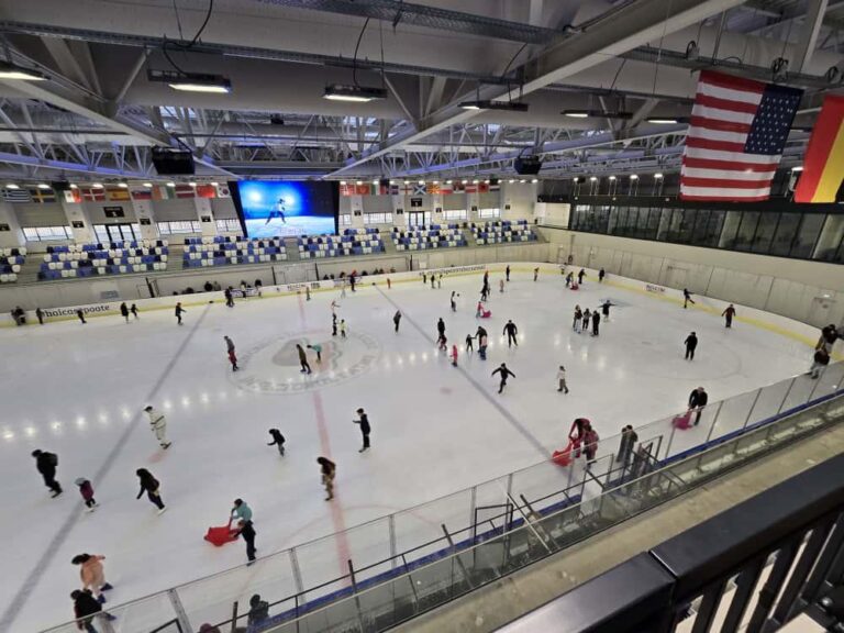 Weekend plin la Berceni Arena, unde reîncepe patinajul de agrement, anunță Daniel Băluță. Cine vine cu patine de acasă, intră gratis. Programul pe 3 zile