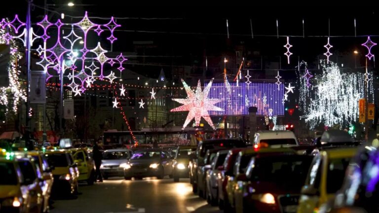 Costurile luminițelor de sărbători din București cresc semnificativ în acest an