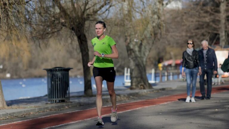 Crosul Loteriei Române se desfășoară în acest weekend pe Șoseaua Kiseleff, cu premii de 140.000 lei