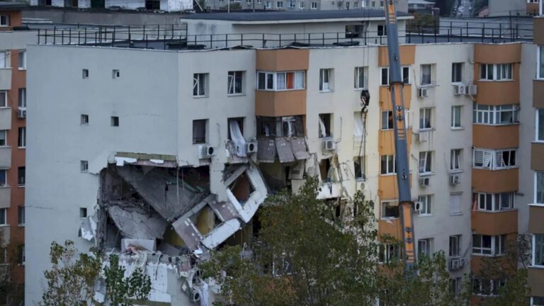 Familiile afectate de explozia din Rahova vor beneficia de locuințe provizorii, cu chiria decontată de PMB