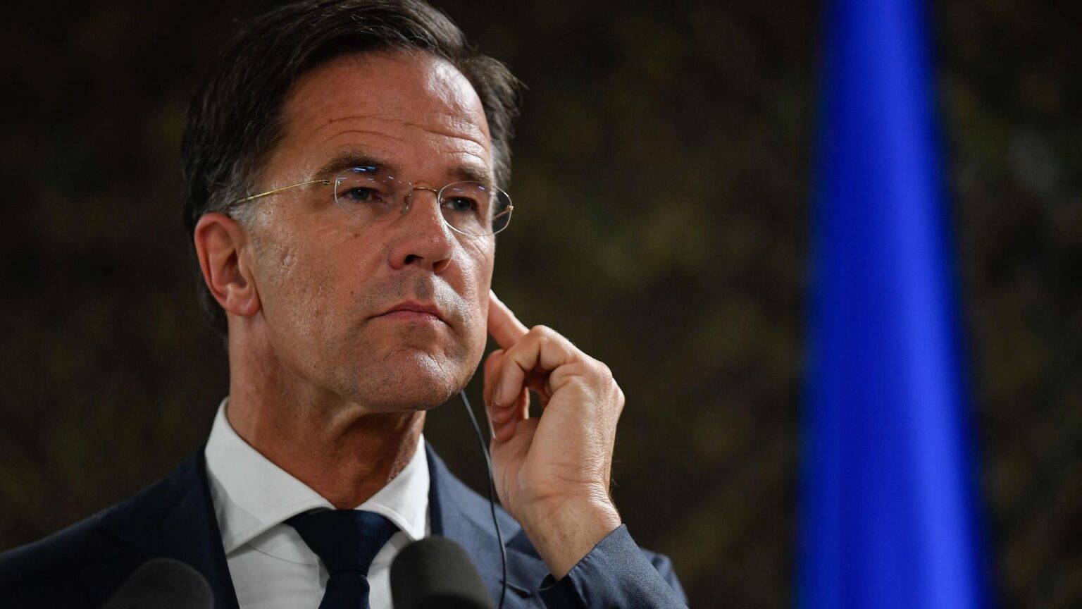 Mark Rutte Eye Color Mark Rutte, Secretarul General al NATO, în vizită la Bu… — DeBucurești