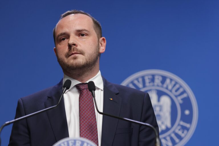 Ministrul Sănătăţii sesizează Parchetul după invitaţia la conferinţa medicilor controversaţi