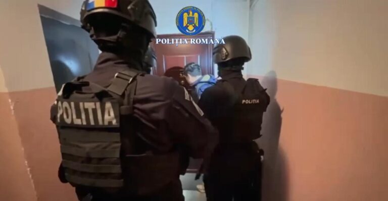 Percheziții în București și județe pentru mașini de lux furate