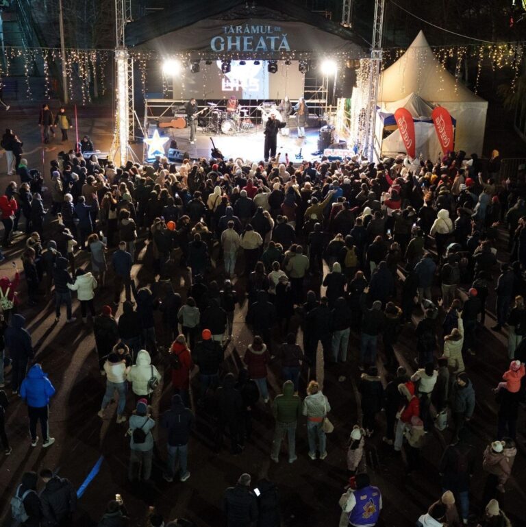Concerte de colinde la Tărâmul de Gheață 🎶🎄 Ce spectacole sunt până vineri la Târgul de Crăciun din Parcul Lumea Copiilor