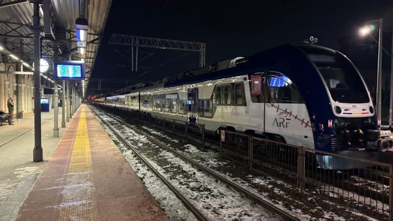 Două noi rame electrice PESA sosesc în București