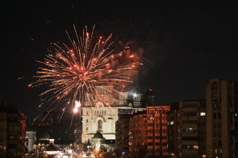 Poluarea din Capitală a atins niveluri alarmante în noaptea de Revelion