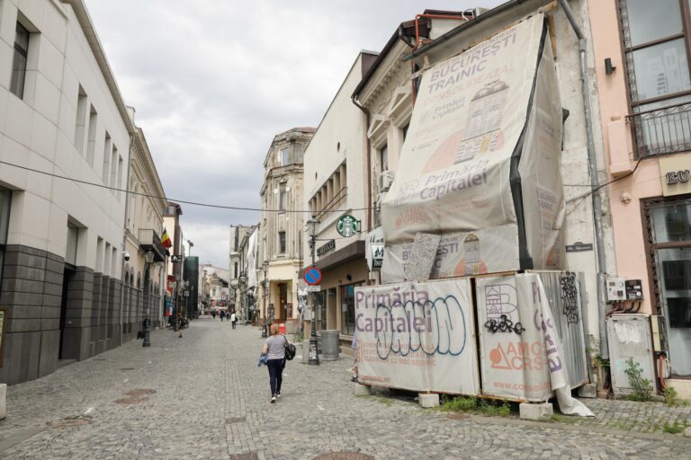 Primăria Capitalei achiziționează bolarzi retractabili automatizați pentru Centrul Vechi, cu un contract de peste 580.000 de euro