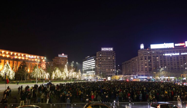 Proteste simultane în București: nemulțumiri față de Legea Vexler și măsurile fiscale ale Guvernului