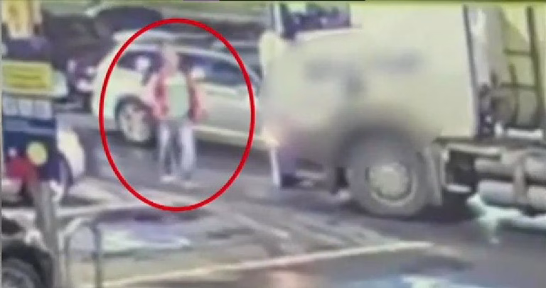 Incident alarmant în parcarea unui complex comercial din București