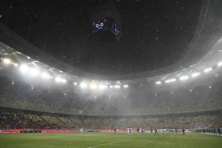 Mentenanța acoperișului Arenei Naționale: un contract de 90.000 de euro pentru 12 operațiuni