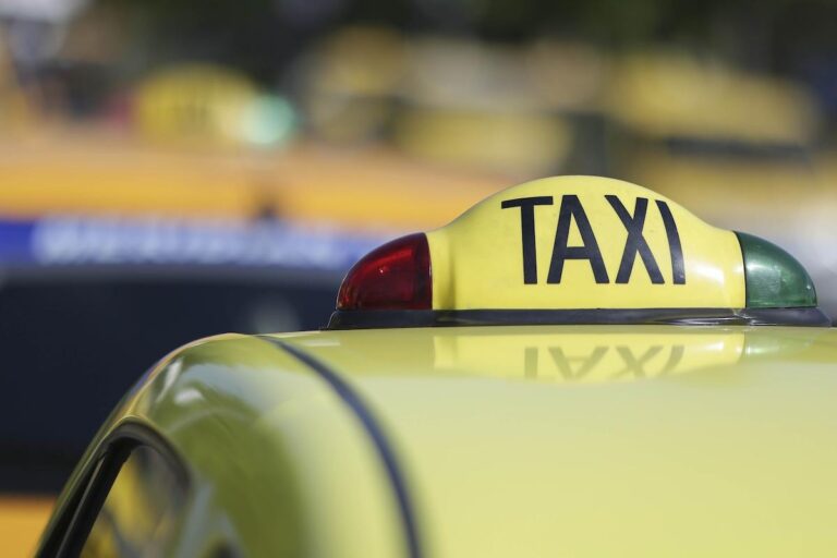 Primăria Capitalei a lansat un concurs pentru 1.000 de autorizații de taxi