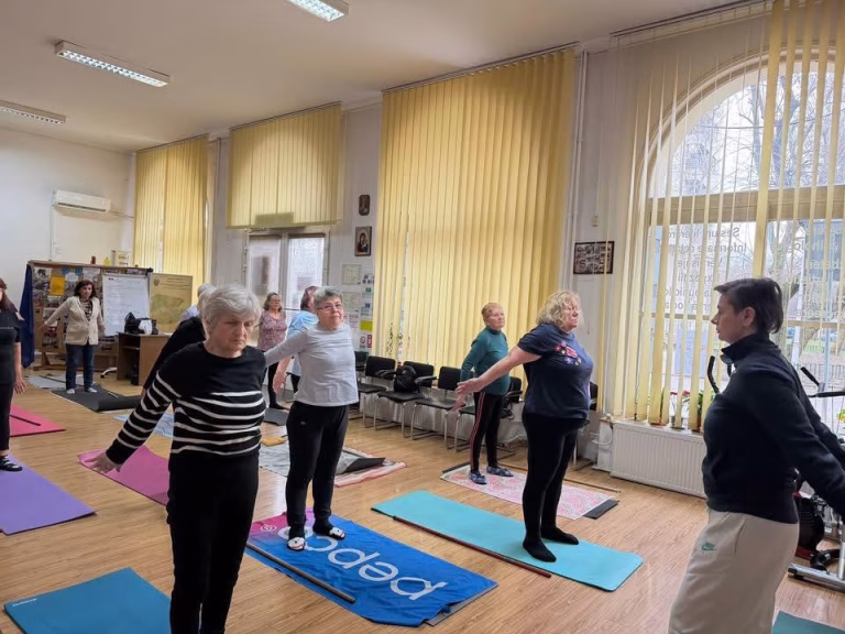 Sesiuni gratuite de kinetoterapie pentru seniori în Sectorul 2