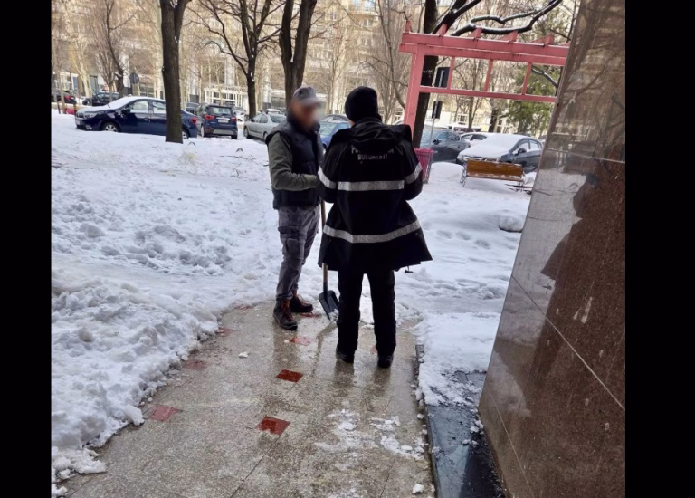 Amenzi de 44.000 de lei în Centru pentru trotuare nedeszăpezite