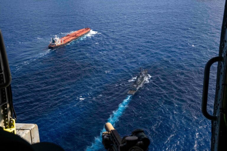America a mai confiscat un petrolier în Oceanul Indian