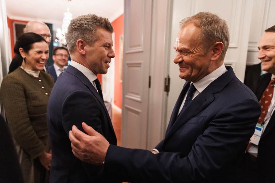 Când te cheamă Donald Tusk și te întâlnești cu Peter Magyar - Politica