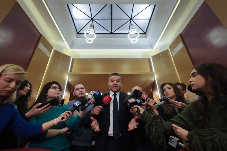 Ciucu: când ninge în București, toată lumea intră în panică