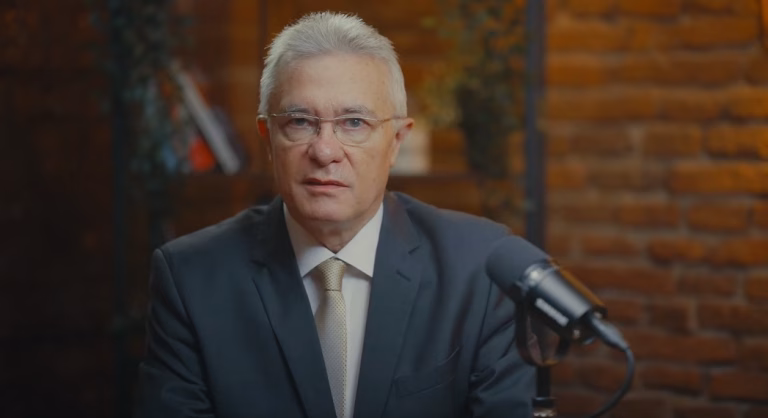 Diaconescu: Politicienii trebuie să crească, banii din PNRR sunt vitali