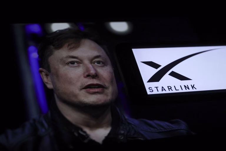 Elon Musk a tăiat internetul armatei ruse pe front