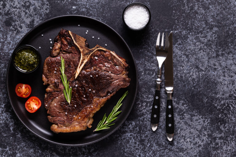 Studiu: La 80+, dietele fără carne pot însemna mai puțini centenari – cu o nuanță importantă