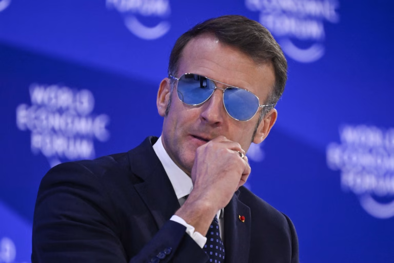 Macron își actualizează arsenalul nuclear, dar fără share cu UE