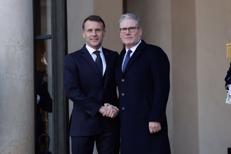 Macron și Starmer țin marți întâlnire online despre Ucraina