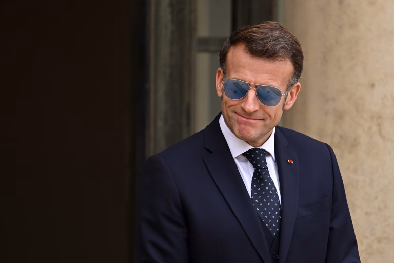 Macron, singurul politician străin în care au încredere cehii