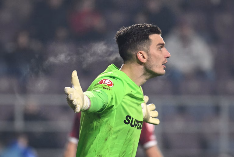 Rapid pierde portarul titular pentru mai multe meciuri